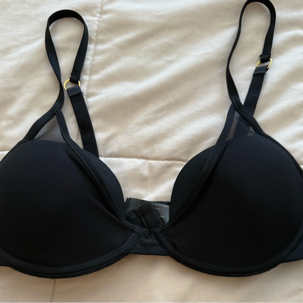Sleek Black Women's Bra